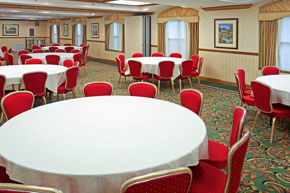 Holiday Inn Express Woodbridge By Ihg Avenel Facilidades foto